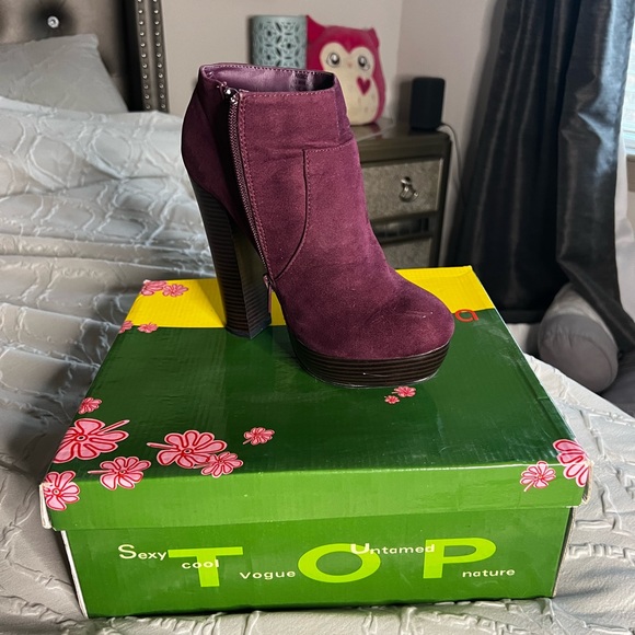 TOP Moda Heeled Boots - Picture 2 of 4